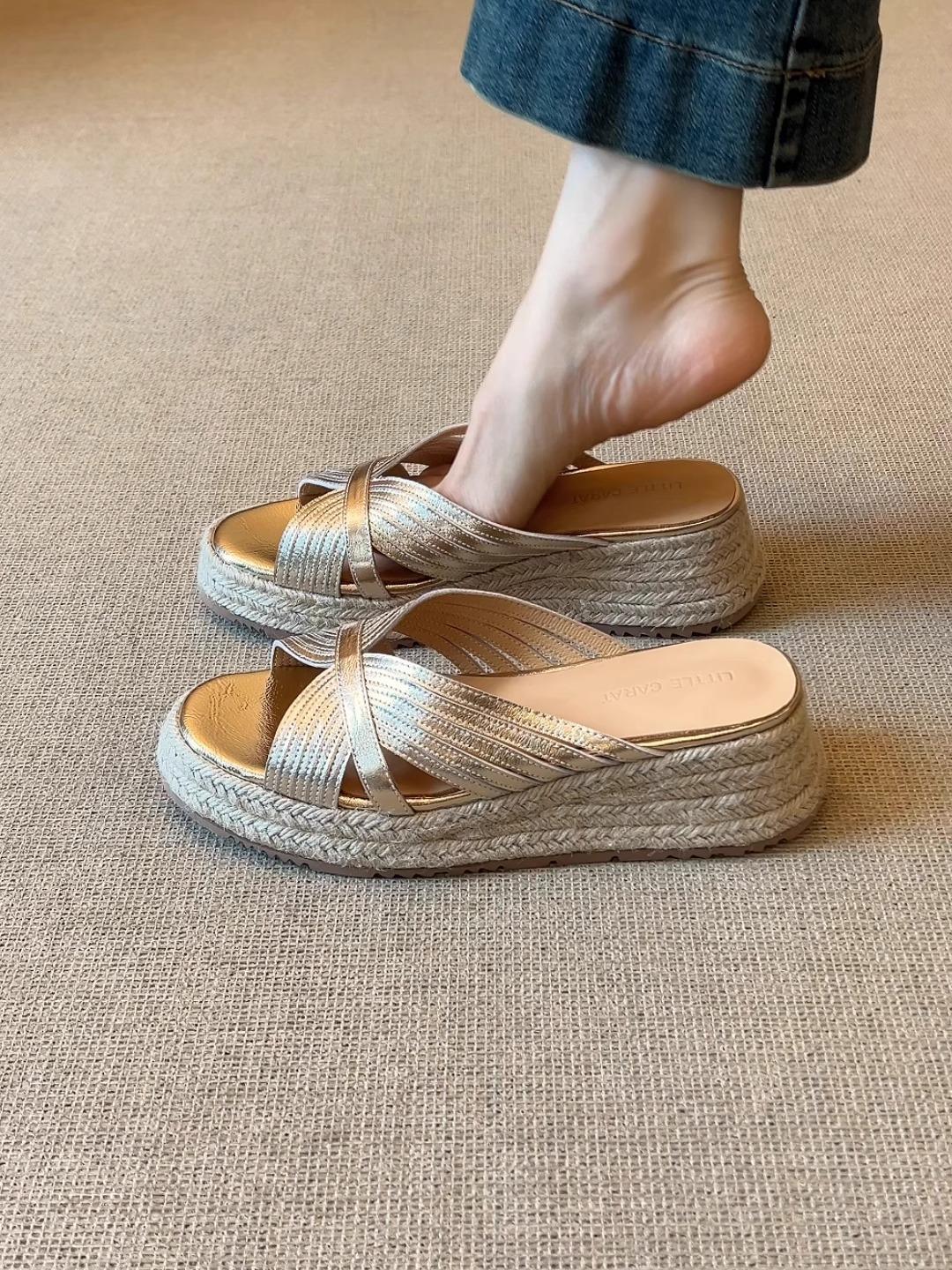 

Натуральна шкіра~ ретро мода порожнисті солом яні плетені сандалі на танкетці універсальний верхній одяг з відкритим носком на товстій підошві прохолодні шльопанці 40