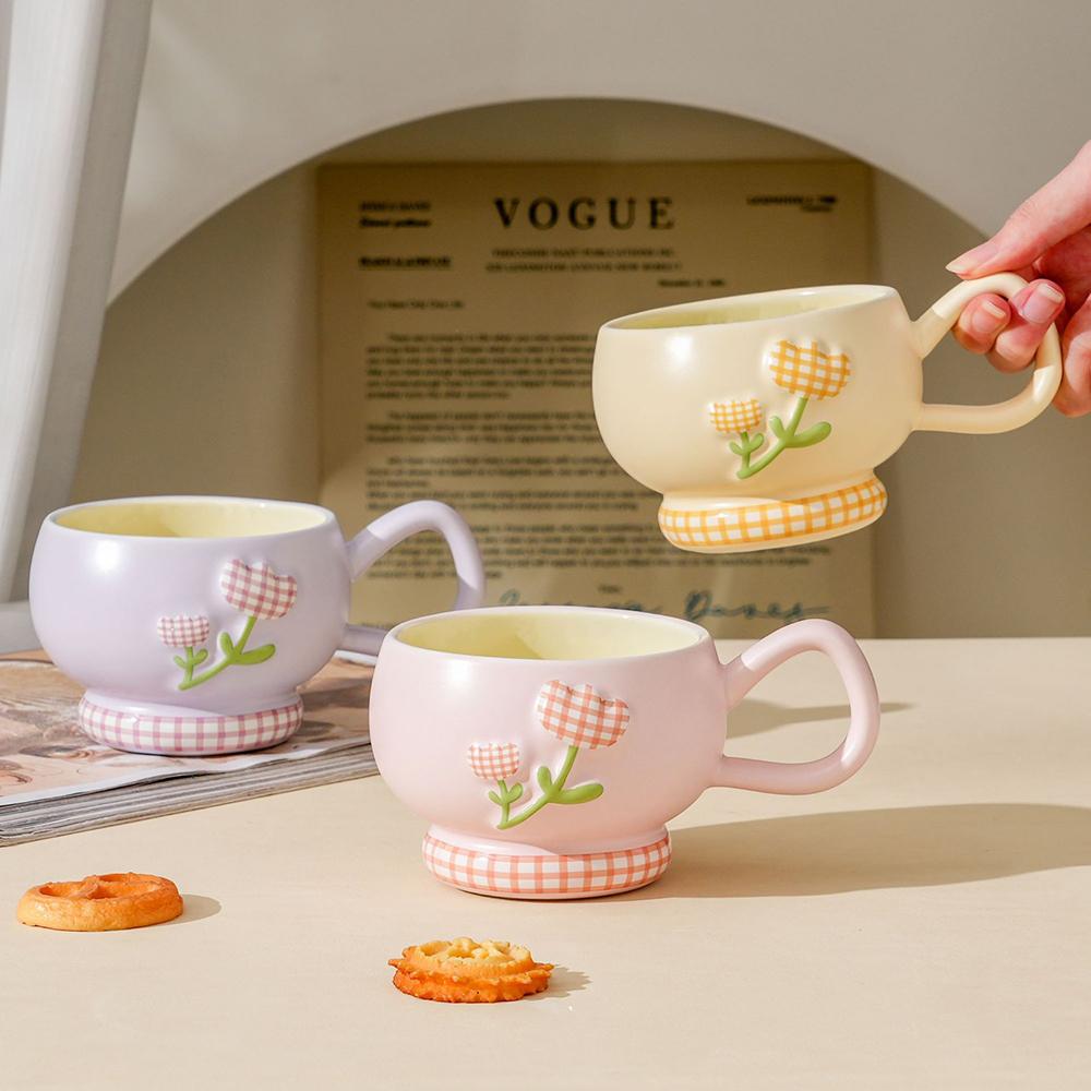 High Appearance Level Ceramic Water Cup Tulip Relief Makeup Cup with Spoon Home Adorable Minimalist Tableware Birthday Gift Mug