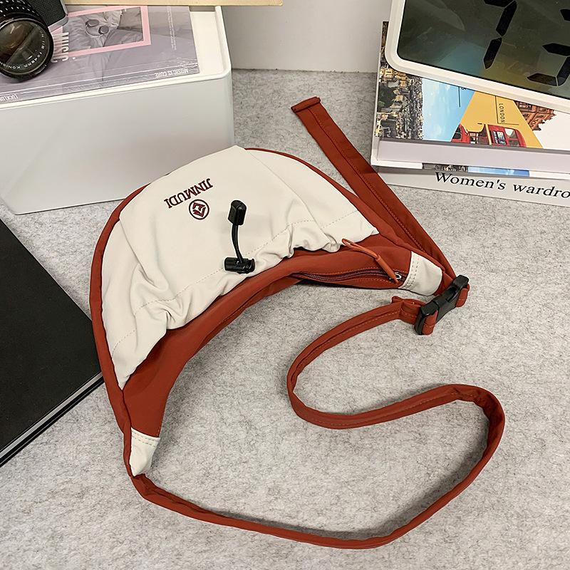 Niche design commuter pleated cloud dumpling bag large capacity casual waterproof nylon messenger bag