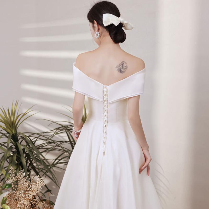 French Light Wedding Dress Simple Satin Door Yarn Mori Travel Photography Bride Wedding Engagement Dress One-word Shoulder Light Wedding Dress