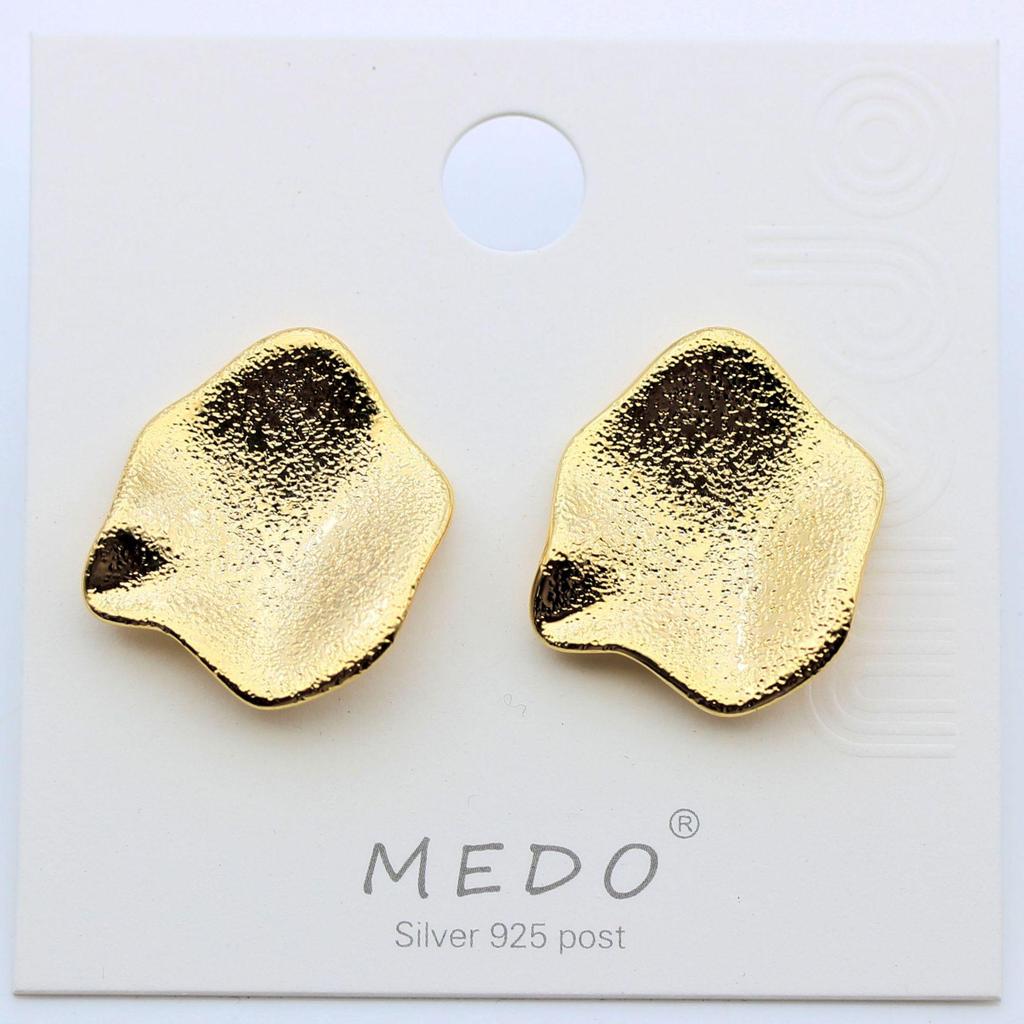Three-Dimensional Frosted Petal Gold-Plated Stud Earrings - Elegant Niche Design for European and American Style