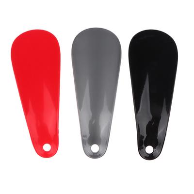 Przenośna mini profesjonalna łyżka do butów, trwała, plastikowa łyżka o średnicy 11 cm, leniwy pomocnik do butów, elastyczny podnośnik do butów