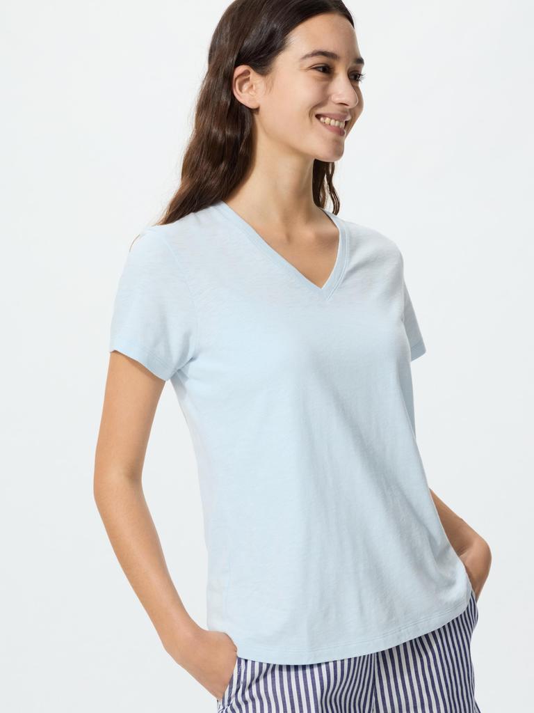 Uniqlo Japan Slub CoTTon V Neck T