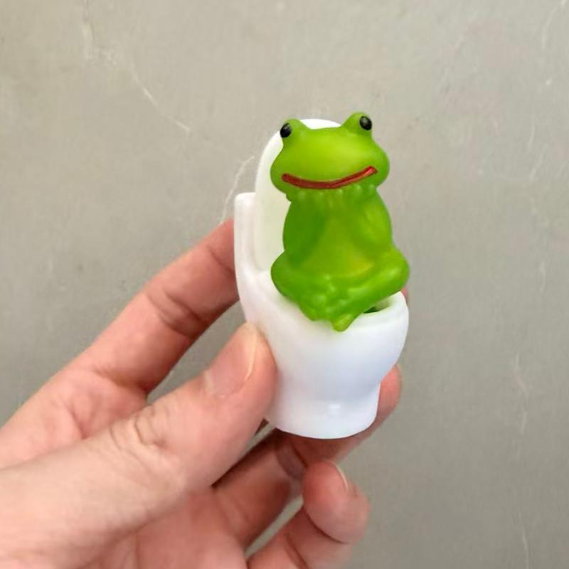 Funny Capybara Frog Sitting On Toilet Figurine Bathroom Wall Decorative Ornament Frog