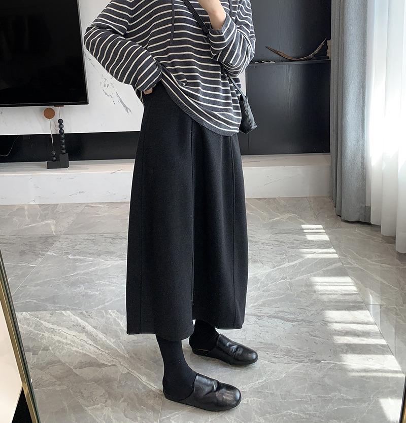 Elegant High-Waisted A-line Midi Skirt for Autumn/Winter - Versatile Wool Blend, Bud-Shaped and Slimming Design for Women