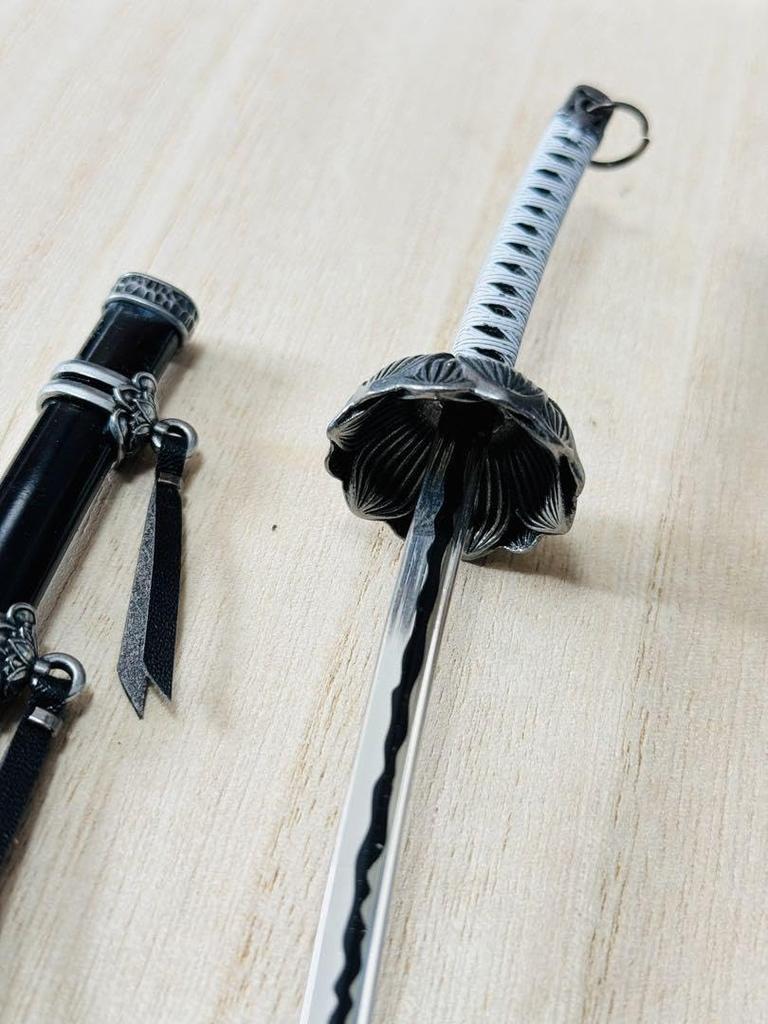 Fushigiri Kaimon SEKIRO Меч Міні-зброя Брелок Аксесуар Фігурка Лялька Дисплей PS4 PS5 Аніме Гра ПК Комп'ютер Сплав Іграшка Металевий Мініатюрний Легенда