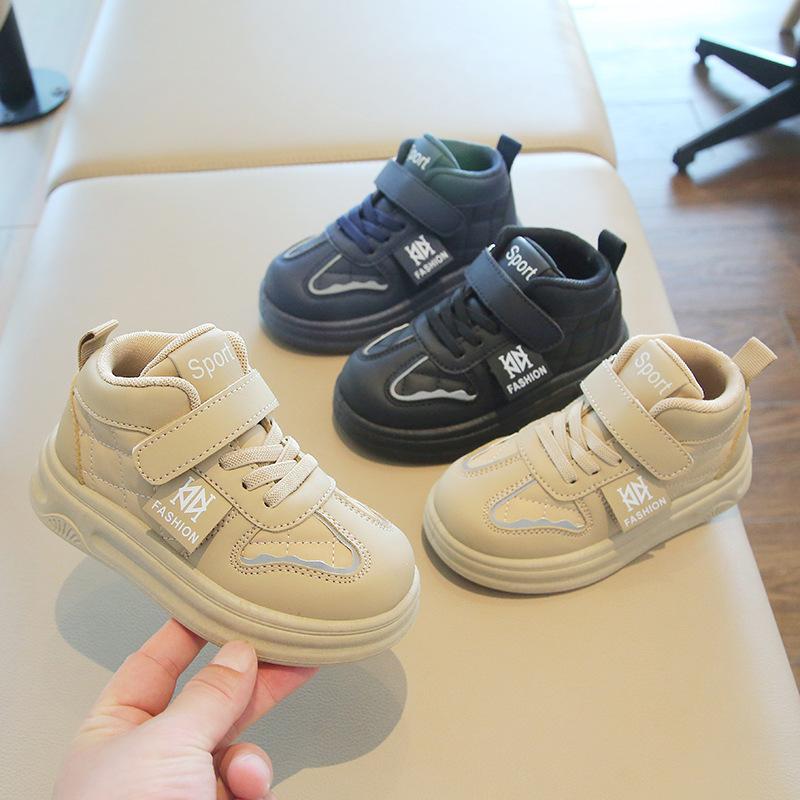 Clearance Children's Sports Shoes 2025 Spring and Autumn Boys' Casual Board Shoes High-top Girls' Bread Shoes Soft-soled Baby Shoes List