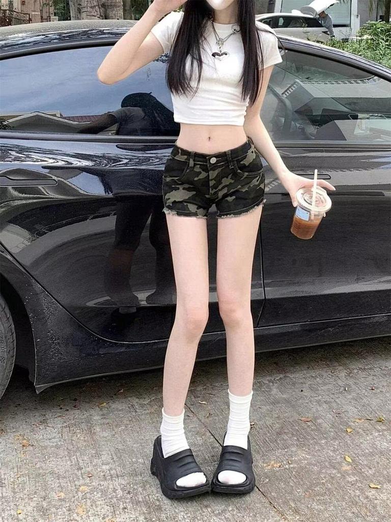 2025 Summer Women's High-Waist Camo Frayed Denim Shorts - Trendy Stretch Hot Pants