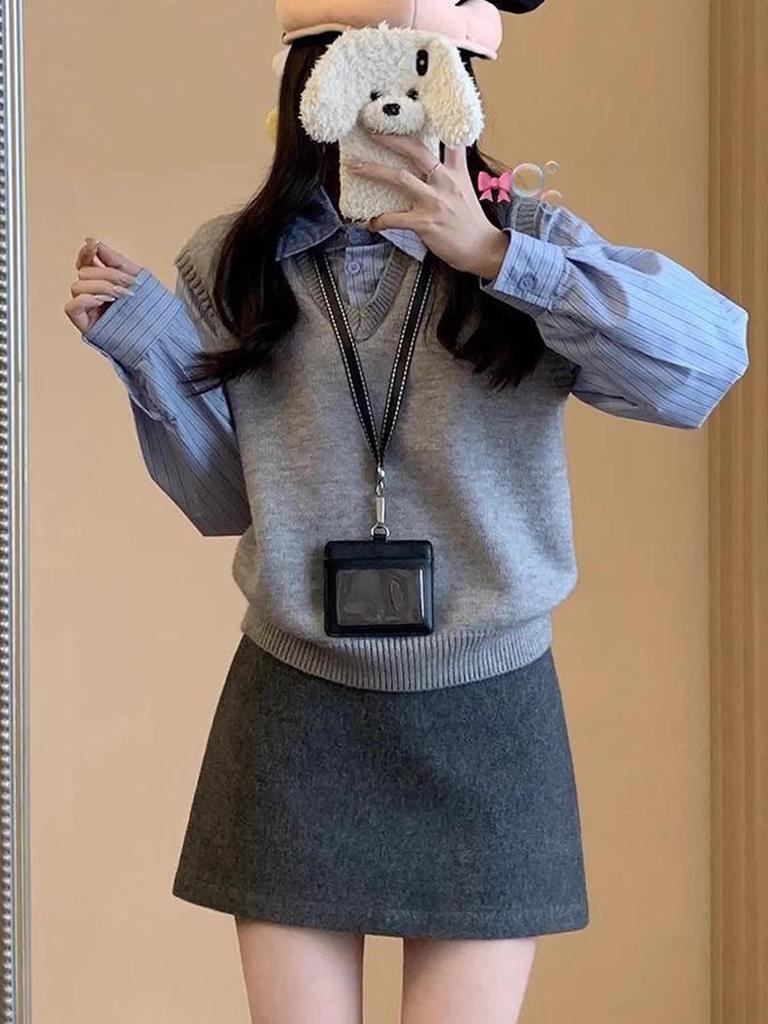 Women's Gray Wool Woolen High Waist Pencil Skirt - Winter 2026 Korean Style, Hip Wrap, Slimming, Versatile, Black.