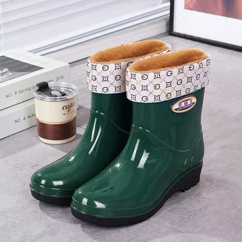 New women's rain shoes fashionable shallow mouth anti-skid medium tube rain shoes warm kitchen shoes boots rubber shoes