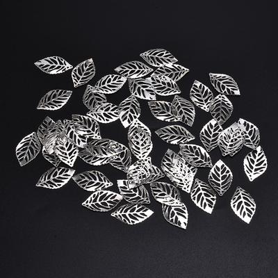 50 Stück Blätter Filigran Metallhandwerk Schmuck DIY Hochzeitszubehör Anhänger Chinesisches Kostüm Braut Diadem Metallblätter