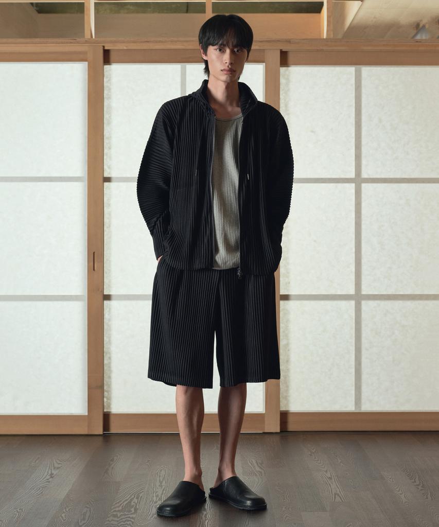 Tienjiti Yoyogi Pleats Shorts (Black) Tnpa6E209Bk