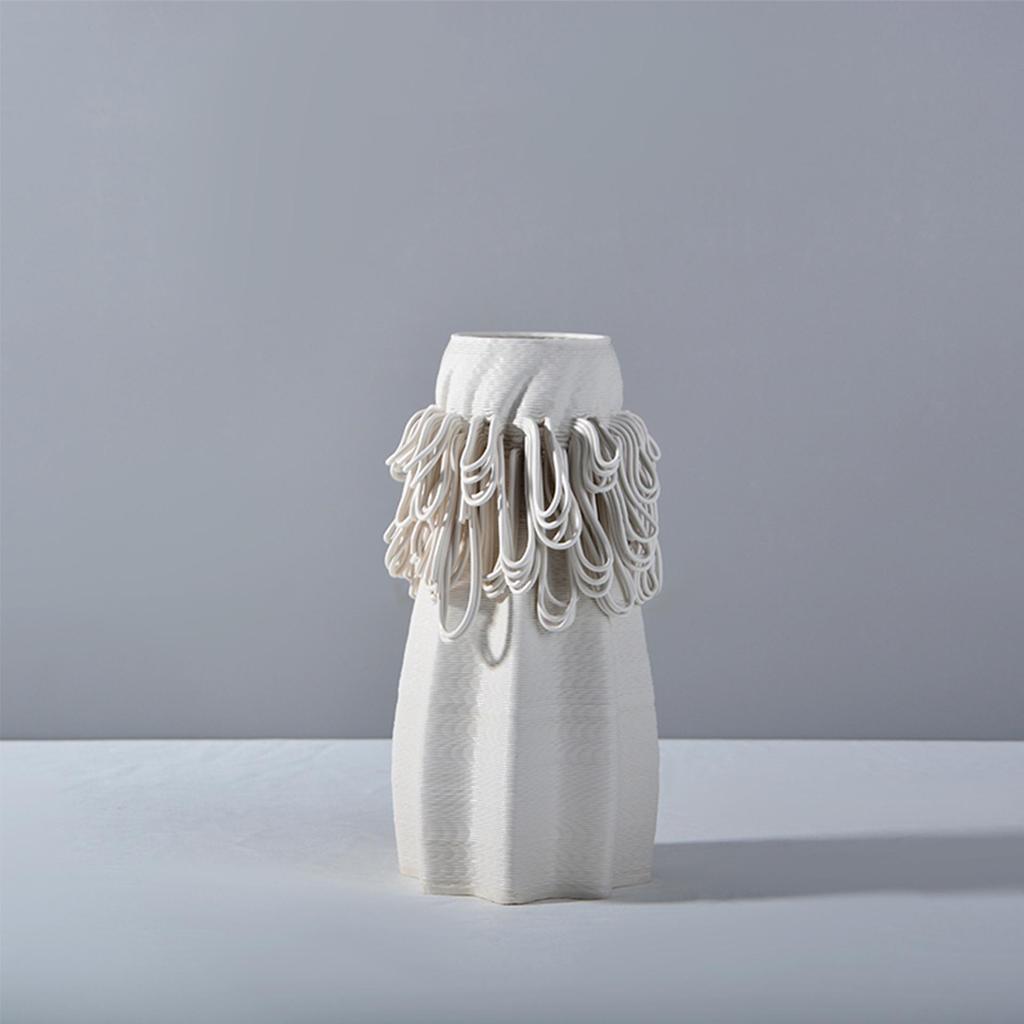 Modern Minimalist 3D White Ceramic Vase: Elegant Living Room Decoration and High-End Flower Container