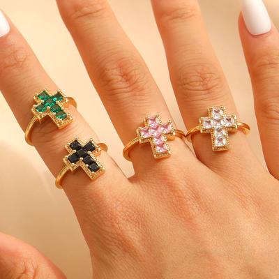 Anello in Rame Regolabile con Croce in Zirconia Colorata - Moda Lusso da Donna