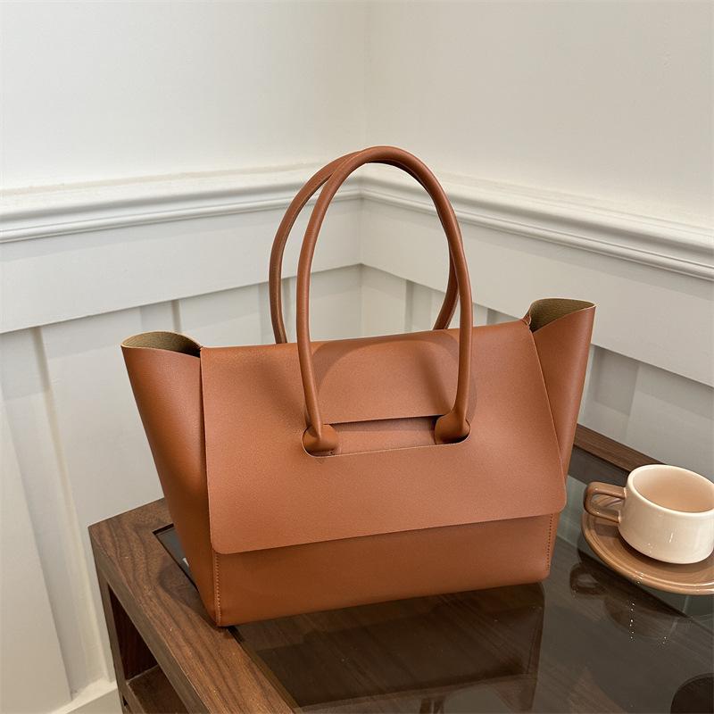 Big bag women's bag 2025 autumn new trendy Korean version large capacity niche handbag retro commuter tote bag