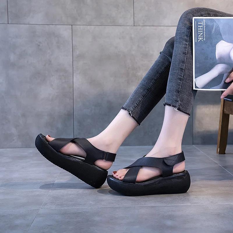 Fashion Fashion Summer Vintage Genuine Leather Flat Platform Sandals Women Hook And Loop Cross Strap Flat Outdoors Sandals size 34-40