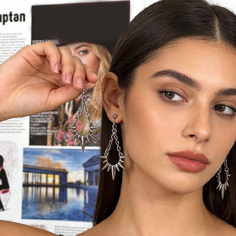 Stainless Steel Gothic Earrings for Women Punk Vintage Thorn Chain Irregular Fringe Designs Party Fashion Accessory