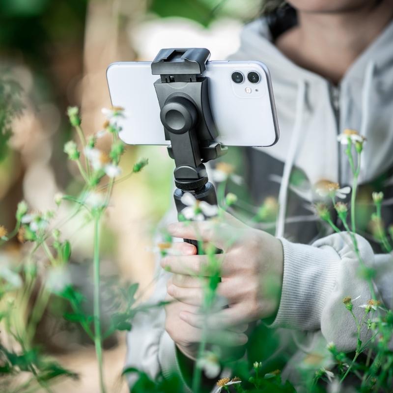 Smartohone Clip with  Cold Shoe Mount Stand 1/4 Tripod Stand Multifunction Phone Holder for Vlog Portable