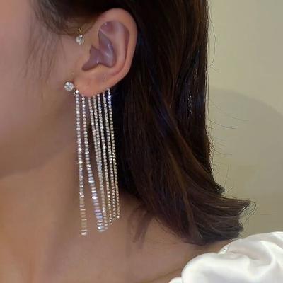Diamantový drápkový řetízek, Dlouhé třásňové náušnice, Chladný vítr, Žádné piercingy uší na levé a pravé straně, Náušnice pro ženy