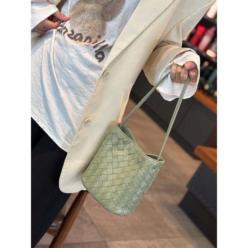 Bucket Bag Women High Sense 2025 Spring and Summer New Woven Genuine Leather Small Bag Fashion Niche Shoulder Shoulder Women's Bag