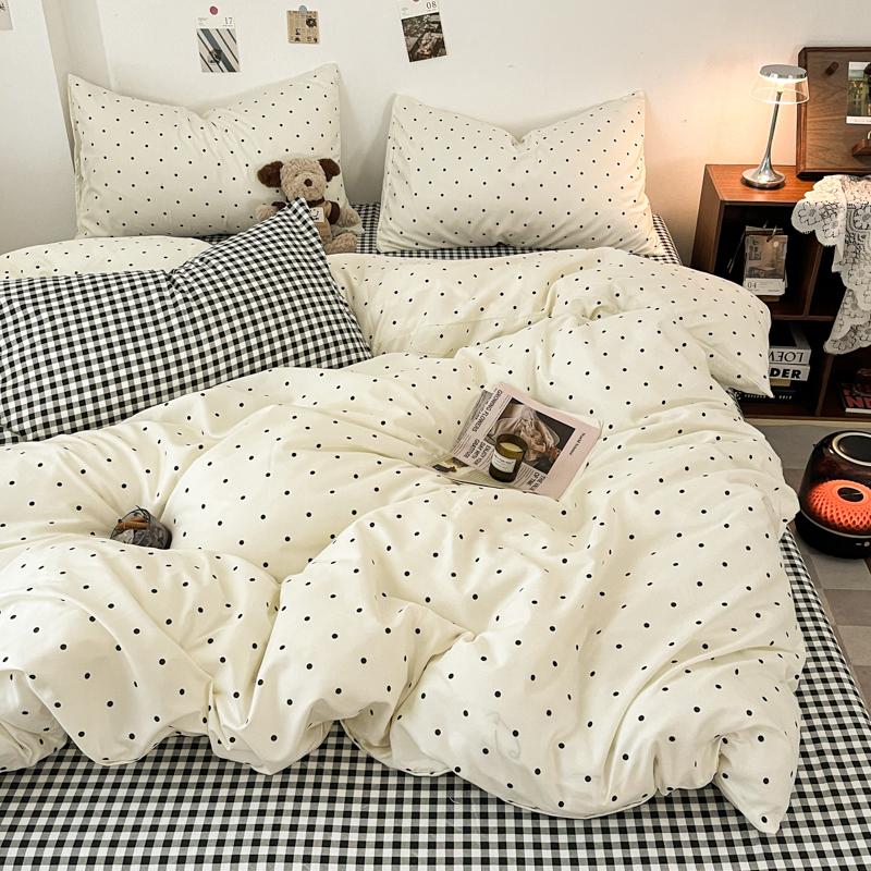 Vintage Double Sided Red Plaid Bedding Set Skin-Friendly Soft Duvet Cover Set with Bed Sheet and Pillowcases for Single Double