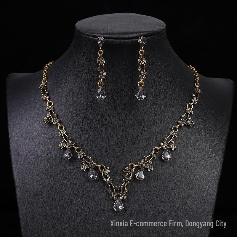 Set Collana e Orecchini in Strass Stile Europeo - Gioielli di Lusso per Sposa e Festa