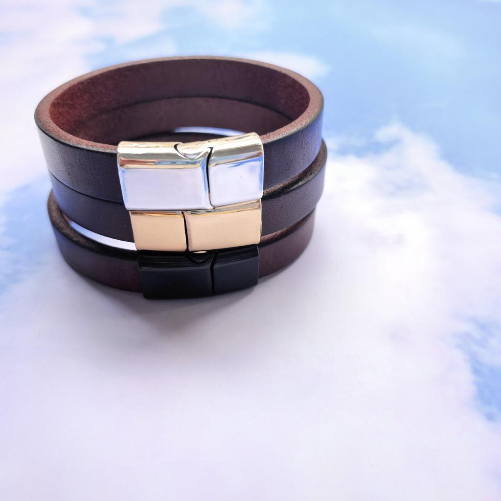 Europäisches Retro-Rindslederarmband mit magnetischem Legierungsverschluss