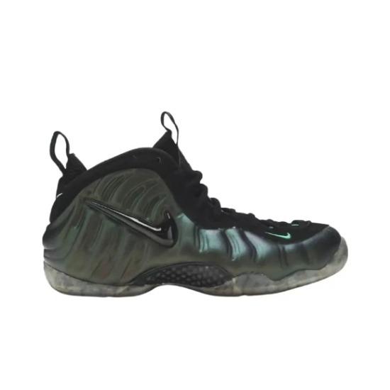 

Nike Air Foamposite Pro Сосново-зелений HF0794-300 EU 44.5 армія зелений колір