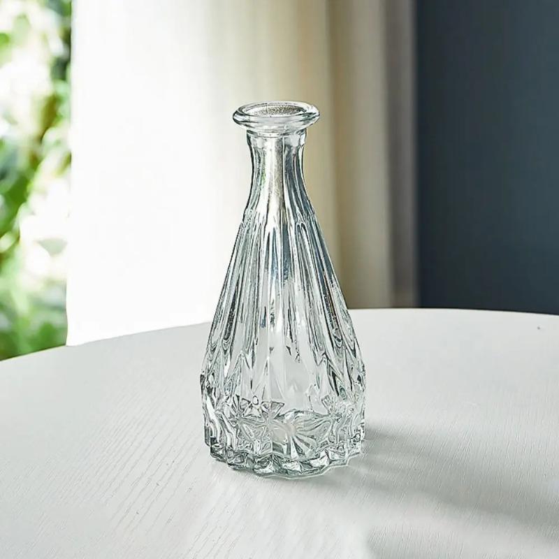 Simple Vintage Embossed Glass Vase Mini Small Flower Vase for Home Decor Table Centerpiece Wedding DIY Craft Gift Idea