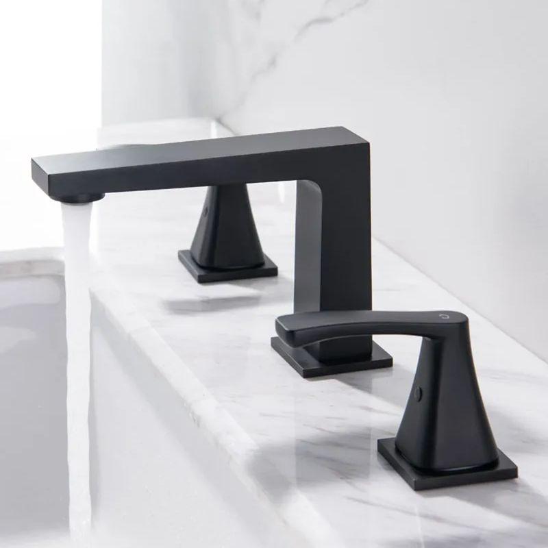 Brushed Gold Basin Faucets Deck Mounted Bathtub Hot And Cold Water Mixer Faucet Dual Handle Three Hole Basin Faucet Set Tub Tap