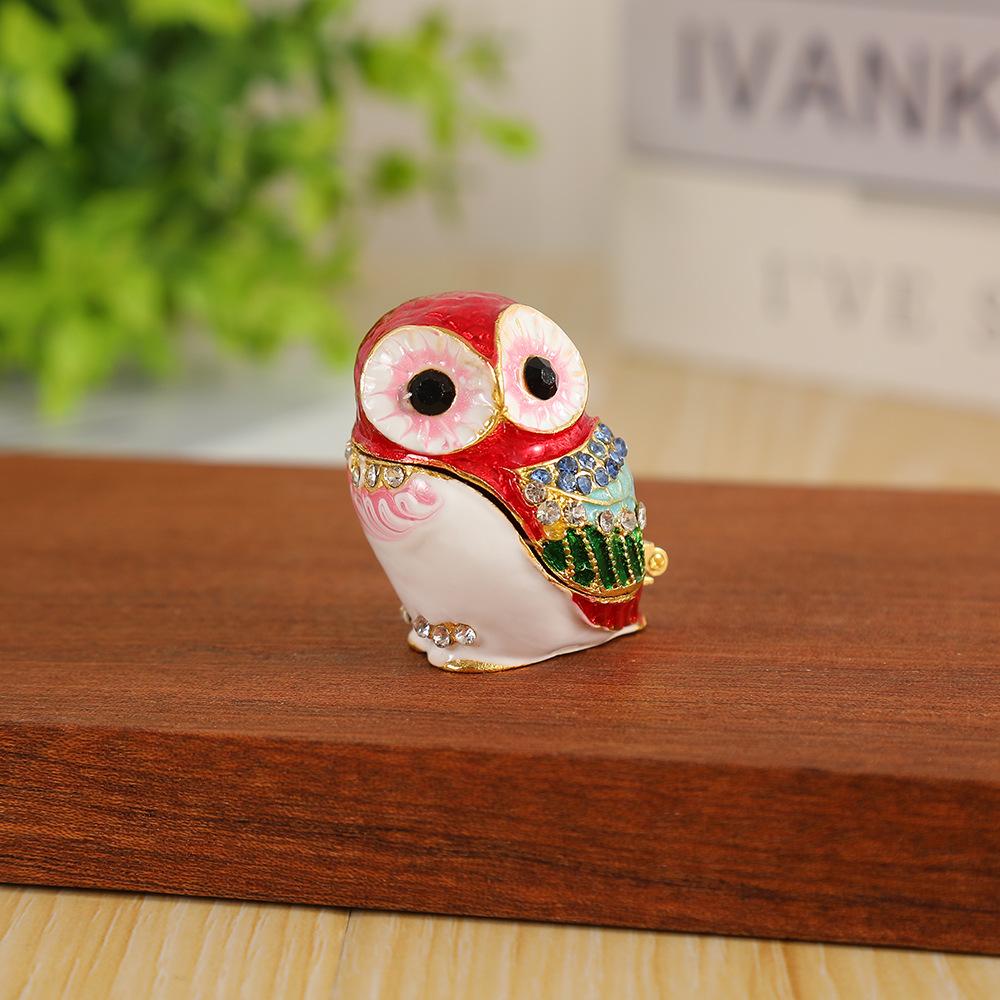

Cute Big Eyes Owl Holding Pink Bouquet Trinket Box with Hinged Classic Animal Ornaments Unique Gift for Family