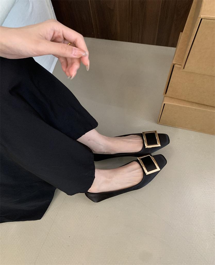 Naked patent leather square buckle single shoes 2025 spring new women's shoes commuting shallow mouth square head flat bottom women's shoes
