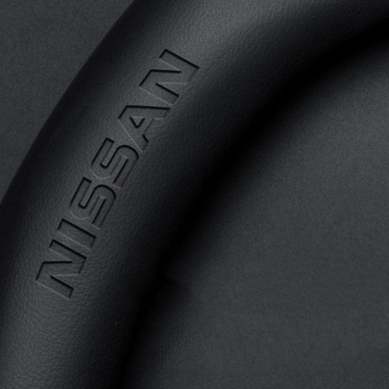Car Steering Wheel Cover Microfiber Protection Cover For Nissan Rogue Pathfinder X-Trail Note Qashqai Juke Patrol Car Sticker