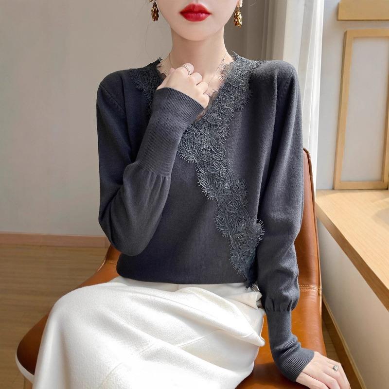 New V-neck flat lace top, autumn exquisite hollow knitted sweater, sexy and thin outerwear blouse