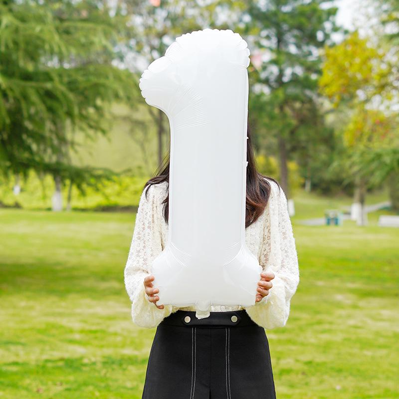 32-Inch White Number '40' Birthday Balloon, Aluminum Foil Party Decoration Prop