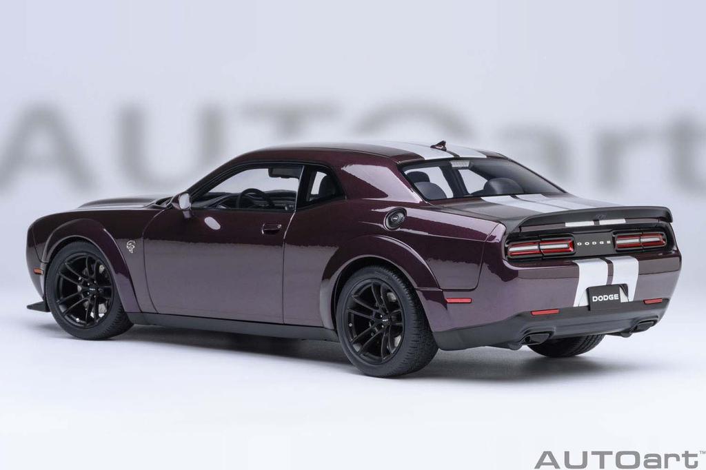 AUTOart Dodge Challenger SRT Jailbreak 2022 Stripe Finished Model 71762 1/18 (Metallic Purple/Silver [HELLRAISIN])