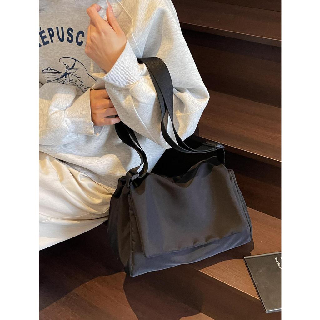 Korean Versi of College Student Canvas Crossbody Bag for Women New Solid Color Class Shoulder Bag, Large Capacity Canvas Bag