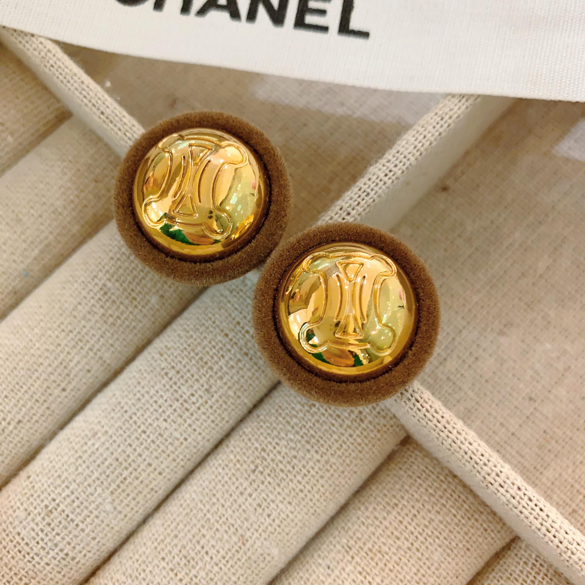 

Нишевые Французские Ретро Высококлассные Флокированные Многоцветные Круглые Металлические Серьги-Пусеты