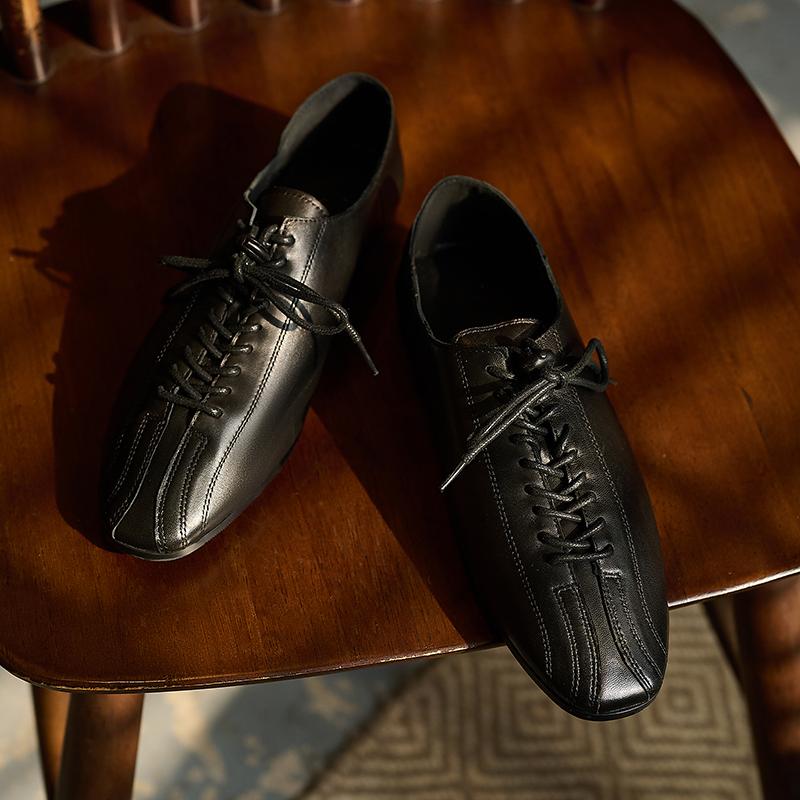 Fashion 2025 New Hot Sale Fashion Black Low Heel Lace Up Genuine Leather Pumps Women Daily Walk Flats Young Girls Casual Autumn Shoes