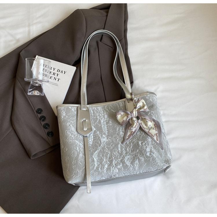 Fashion Commuter Large-capacity Bag Women's 2025 New College Student Class Bag Casual Versatile Shoulder Bag Tote Bag