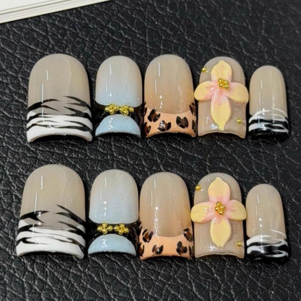 10pcs Nude Pink Handmade Press On Nails Short Square Bow Flower Diamond French Tip Fake Nails