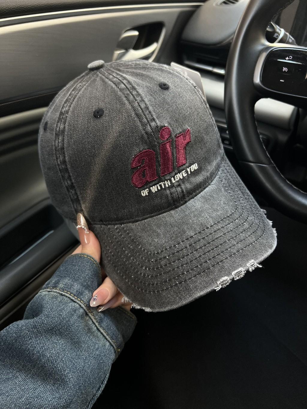 

Vintage Air Letter Embroidered Wide Brim Baseball Cap With Sun Protection For Casual Travel BlackRed