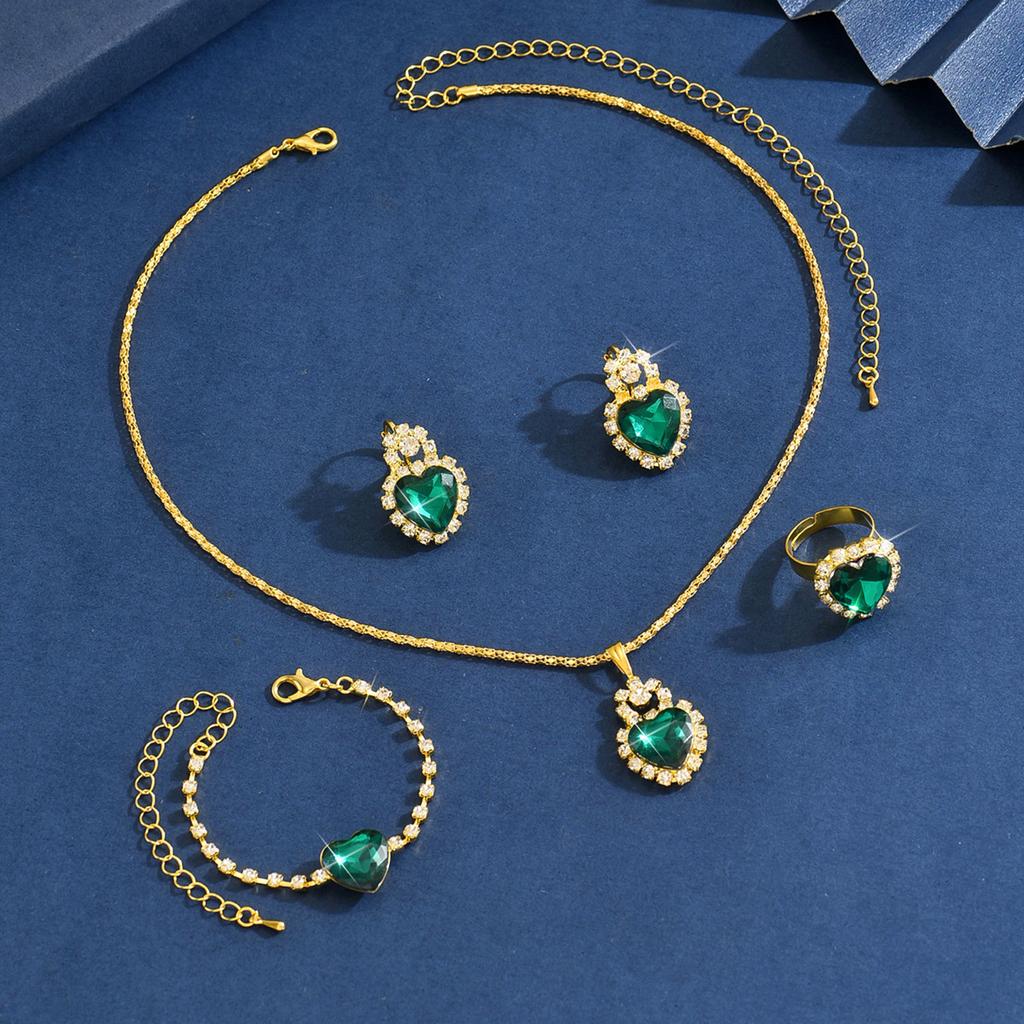Fashionable Love Diamond Jewelry Set for Women with a Gentle and Luxurious Design Style