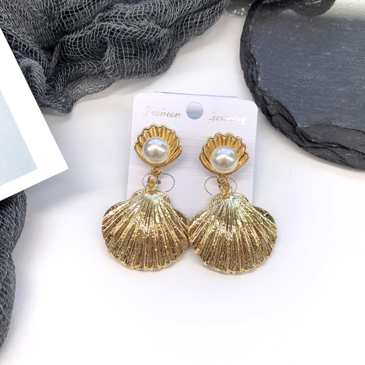 Retro stil personlighet överdrivna metallnitar örhängen enkla geometriska barockstil hoppande örhängen mode öron smycken