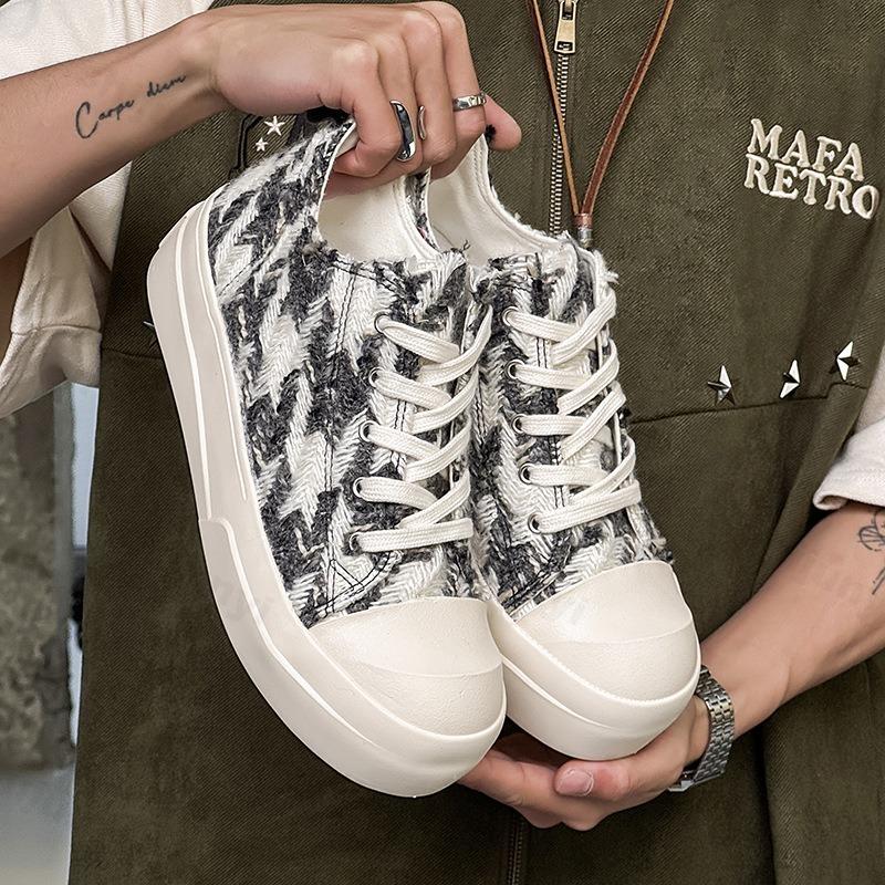 Fashion 2025 New Low Cut Canvas Casual Shoes Sports Fashion Trend Men's Shoes Niche Design Thick Soled Height Increasing Chunky sneakers