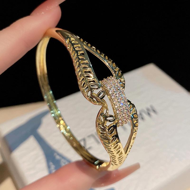 European and American Fashion Trendsetters' High-end Wristband Women's New Micro Inlaid Zircon Bracelet