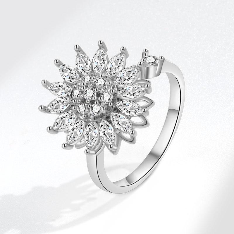 Geometric Rotating Ring For Women With Sunflower Design And Adjustable Copper Material