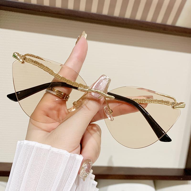 Frameless Cut-Edge Cat-Eye Sunglasses For Women Anti-Uv Personalized Glasses Fashionable Hot Girl Sunglasses For Women