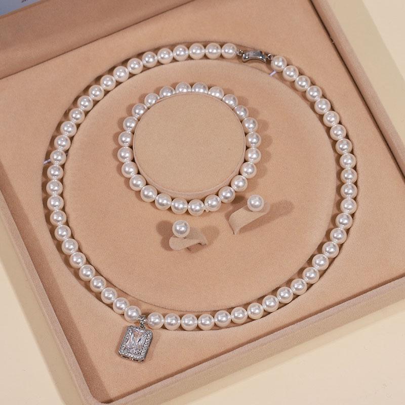 Elegante Collana di Perle di Conchiglia Profonda - Perfetto Regalo per la Festa della Mamma