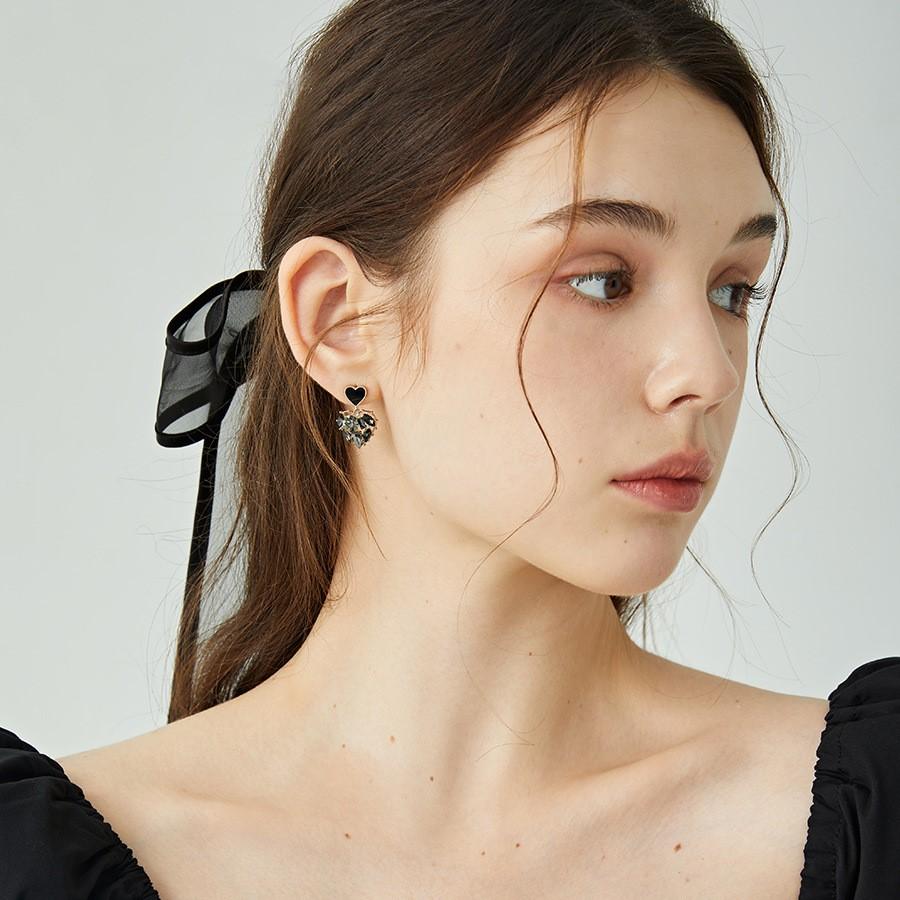 Buy Beautiful Black Love Shaped Earrings, the Best Gift for Women at